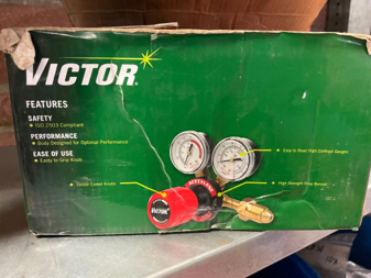 Victor G250 Propane Regulator with Meter