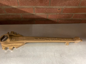 Milwaukee Wizard No. 121 Tool